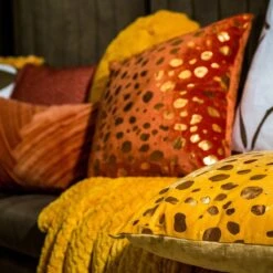 TINO - Kussenhoes Velvet 45x45 Cm Potters Clay - Oranje - Exclusief Binnenkussen 9 TINO - Kussenhoes Velvet 45x45 Cm Potters Clay - Oranje - Exclusief Binnenkussen -Dutch Decor 1200x1200 756