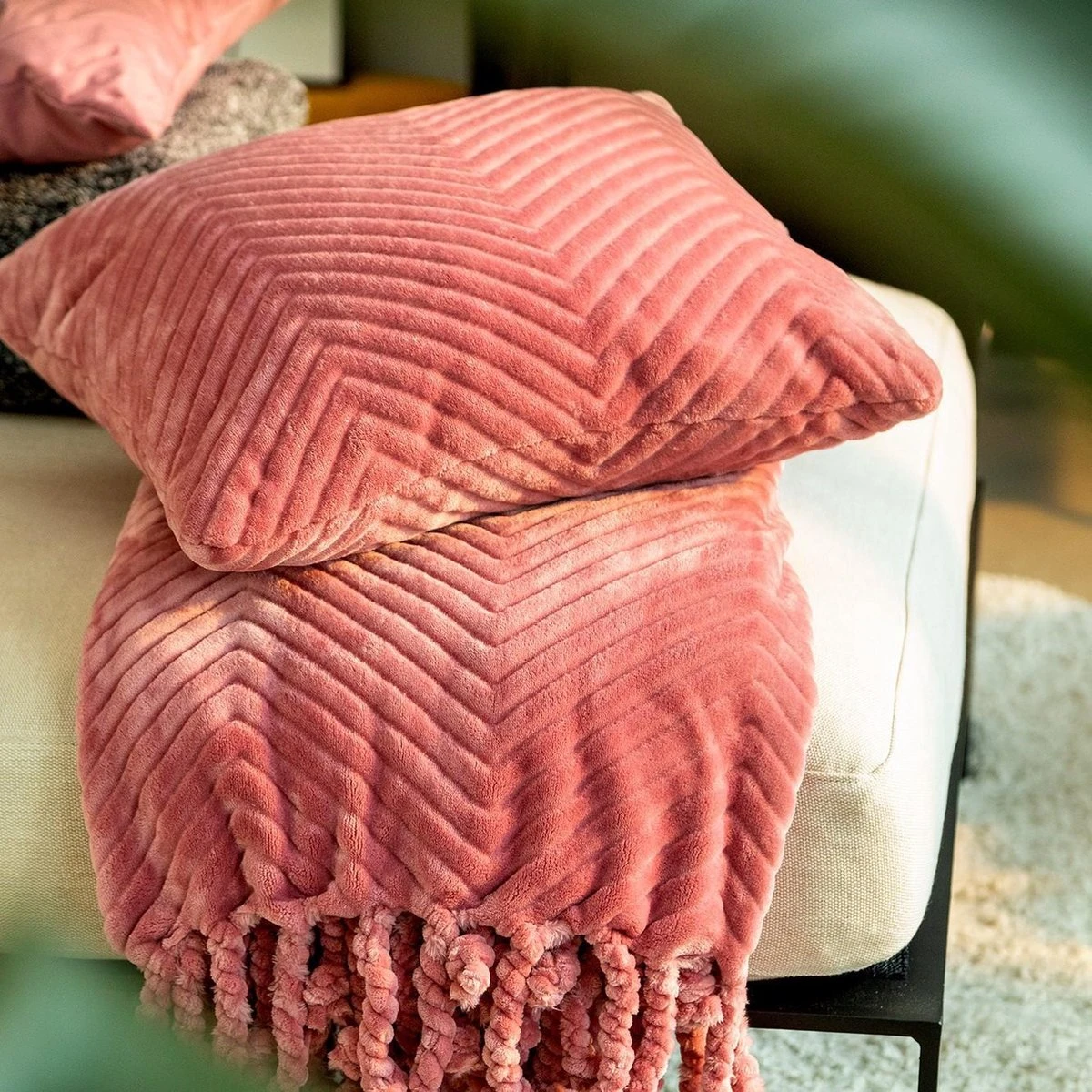 ZICO - Kussenhoes Zigzag 45x45 Cm Dusty Rose - Roze - Superzacht - Met Rits 6 ZICO - Kussenhoes Zigzag 45x45 Cm Dusty Rose - Roze - Superzacht - Met Rits - Afbeelding 4