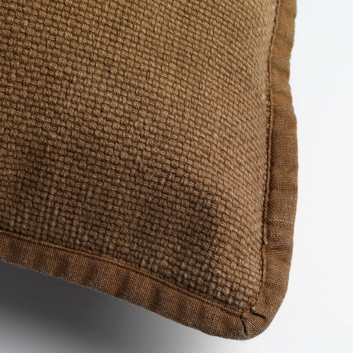 BOWIE - Kussenhoes Gewassen Katoen 45x45 Cm - Tobacco Brown - Bruin - Exclusief Binnenkussen 7 BOWIE - Kussenhoes Gewassen Katoen 45x45 Cm - Tobacco Brown - Bruin - Exclusief Binnenkussen - Afbeelding 5