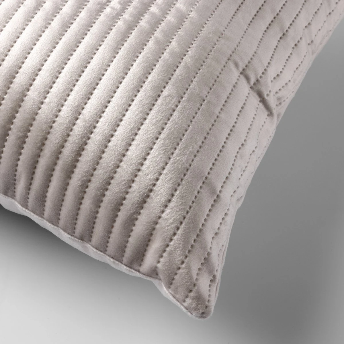 DAVID - Kussenhoes 40x40 Cm Pumice Stone - Beige - Exclusief Binnenkussen 5 DAVID - Kussenhoes 40x40 Cm Pumice Stone - Beige - Exclusief Binnenkussen - Afbeelding 3