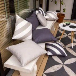 Dutch Decor - SANTORINI - Outdoor Kussenhoes 40x60 Cm - Waterafstotend En Uv-bestendig - Charcoal Grey - Grijs - Buitenkussen - Tuinkussen - Loungekussen- Voor Buiten 7 Dutch Decor - SANTORINI - Outdoor Kussenhoes 40x60 Cm - Waterafstotend En Uv-bestendig - Charcoal Grey - Grijs - Buitenkussen - Tuinkussen - Loungekussen- Voor Buiten -Dutch Decor 1200x1200 813