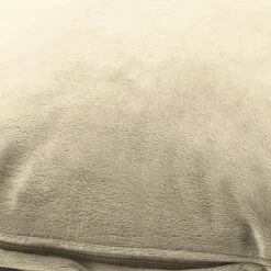 VELVET - Kussenhoes 45x45 Cm - Zand - Beige - Effen - Exclusief Binnenkussen 18 VELVET - Kussenhoes 45x45 Cm - Zand - Beige - Effen - Exclusief Binnenkussen -Dutch Decor 1200x1200 852