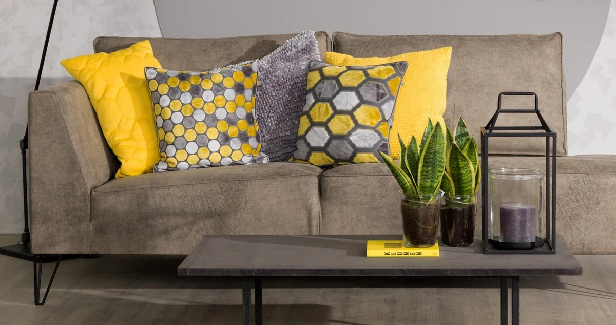 SEPPE - Sierkussen Velvet 45x45 Cm - Geel - Lemon - Antraciet - Grijs - Bolletjes - Inclusief Binnenkussen 9 SEPPE - Sierkussen Velvet 45x45 Cm - Geel - Lemon - Antraciet - Grijs - Bolletjes - Inclusief Binnenkussen - Afbeelding 7