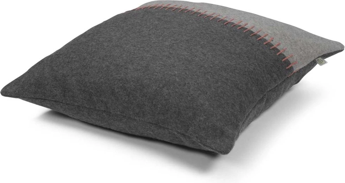 GIMSE - Kussenhoes 45x45 Cm - Donkergrijs - 100% Wol - Exclusief Binnenkussen 6 GIMSE - Kussenhoes 45x45 Cm - Donkergrijs - 100% Wol - Exclusief Binnenkussen - Afbeelding 4