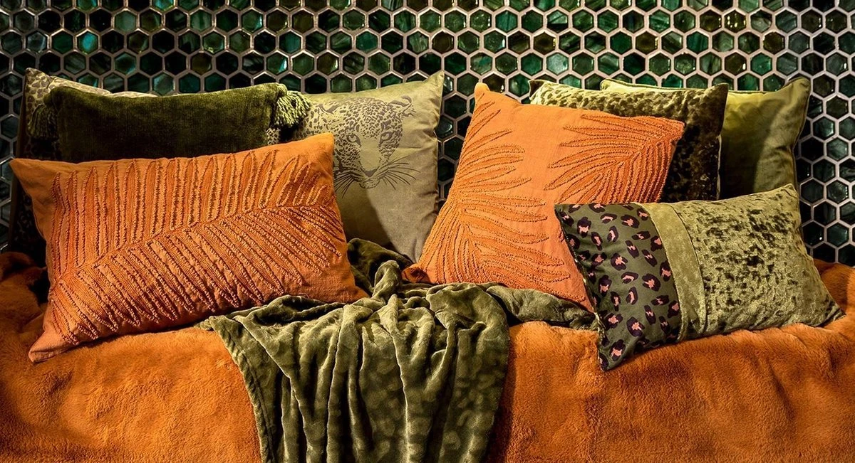 Dutch Decor SIMBA - Sierkussen Met Dierenprint 45x45 Cm Chive - Groen - Inclusief Binnenkussen 6 Dutch Decor SIMBA - Sierkussen Met Dierenprint 45x45 Cm Chive - Groen - Inclusief Binnenkussen - Afbeelding 4