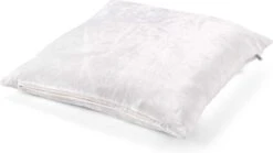 CIDO - Kussenhoes Velvet Ivoor 45x45 Cm - Wit - Met Rits 13 CIDO - Kussenhoes Velvet Ivoor 45x45 Cm - Wit - Met Rits -Dutch Decor 1200x676