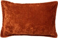 REBEL - Kussenhoes Velvet 30x50 Cm Potters Clay - Oranje - Exclusief Binnenkussen -Dutch Decor 1200x789 2