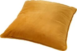 FINN - Kussenhoes Velvet 45x45 Cm - Golden Glow - Geel - Exclusief Binnenkussen -Dutch Decor 1200x796 3