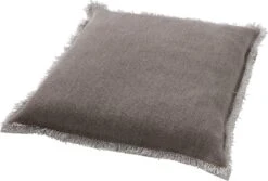 BURTO - Sierkussen Van Gewassen Katoen Driftwood 60x60 Cm - Taupe - Inclusief Binnenvulling 7 BURTO - Sierkussen Van Gewassen Katoen Driftwood 60x60 Cm - Taupe - Inclusief Binnenvulling -Dutch Decor 1200x810 1