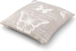 FENNE - Kussenhoes 45x45 Cm - Zand - Beige - Vlinders En Tekst - Exclusief Binnenkussen -Dutch Decor 1200x811 4