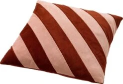 PEBBE - Kussenhoes Velvet 45x45 Cm - Muted Clay - Roze - Oranje - Strepen - Color Blocking - Exclusief Binnenkussen 11 PEBBE - Kussenhoes Velvet 45x45 Cm - Muted Clay - Roze - Oranje - Strepen - Color Blocking - Exclusief Binnenkussen -Dutch Decor 1200x815