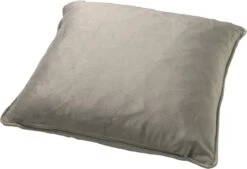 FINN - Sierkussen Velvet 45x45 Cm - Pumice Stone - Beige - Inclusief Binnenvulling 17 FINN - Sierkussen Velvet 45x45 Cm - Pumice Stone - Beige - Inclusief Binnenvulling -Dutch Decor 1200x820