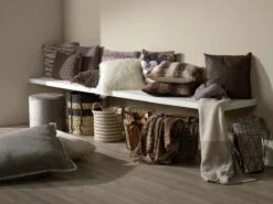 TOMY - Kussenhoes Taupe 45x45 Cm - Exclusief Binnenkussen -Dutch Decor 1200x900 12