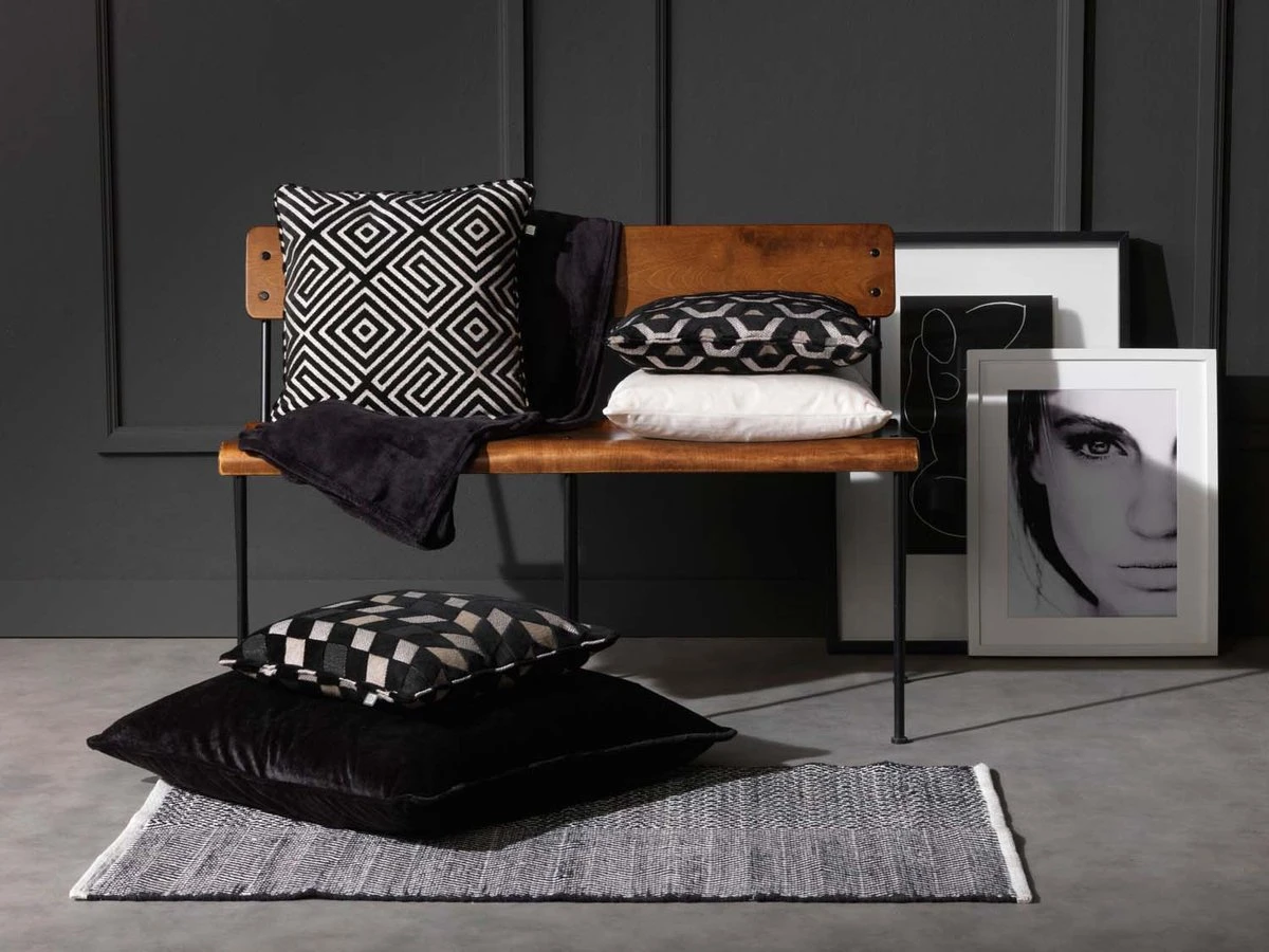 CIDO - Kussenhoes Velvet Ivoor 45x45 Cm - Wit - Met Rits 7 CIDO - Kussenhoes Velvet Ivoor 45x45 Cm - Wit - Met Rits - Afbeelding 5