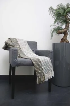 Dutch Decor - VIVAN - Plaid 130x180 Cm - Kleur Mist / Grijs - Deken -Dutch Decor 800x1200 2