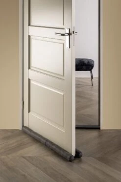 Dutch Decor - TITO - Dubbele Tochtstopper - 80x16 Cm - Charcoal Gray - Antraciet - Hoogte 5 Cm - Tochtrol Voor Binnen - Tochthond - Tochtkussen 8 Dutch Decor - TITO - Dubbele Tochtstopper - 80x16 Cm - Charcoal Gray - Antraciet - Hoogte 5 Cm - Tochtrol Voor Binnen - Tochthond - Tochtkussen -Dutch Decor 800x1200 40