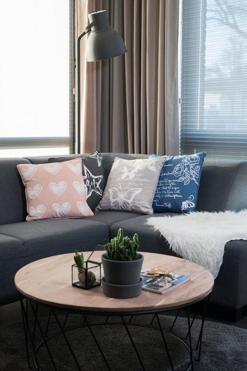 ROOS - Sierkussen Katoen 45x45 Cm - Blauw - Wit - Rozen En Tekst - Inclusief Binnenkussen 8 ROOS - Sierkussen Katoen 45x45 Cm - Blauw - Wit - Rozen En Tekst - Inclusief Binnenkussen - Afbeelding 6