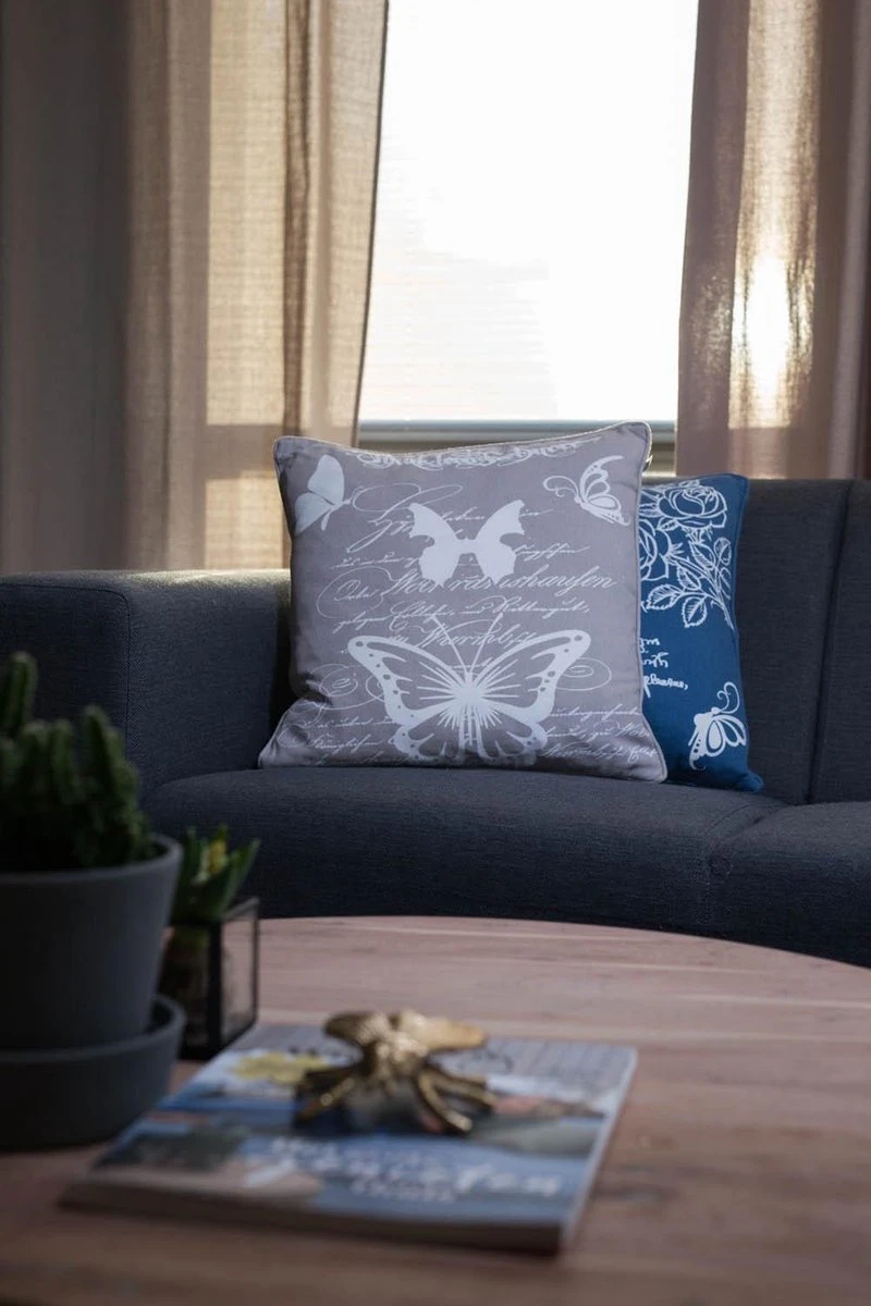 ROOS - Sierkussen Katoen 45x45 Cm - Blauw - Wit - Rozen En Tekst - Inclusief Binnenkussen 9 ROOS - Sierkussen Katoen 45x45 Cm - Blauw - Wit - Rozen En Tekst - Inclusief Binnenkussen - Afbeelding 7