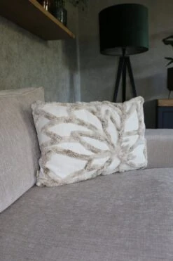 LIVIA - Sierkussen 40x60 Cm Snow White - Wit - Inclusief Binnenvulling -Dutch Decor 800x1200 72