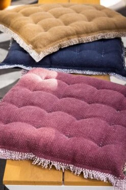 Dutch Decor - BURTO - Stoelkussen Van Gewassen Katoen Merlot 40x40 Cm - Rood - Zitkussen 10 Dutch Decor - BURTO - Stoelkussen Van Gewassen Katoen Merlot 40x40 Cm - Rood - Zitkussen -Dutch Decor 800x1200 89