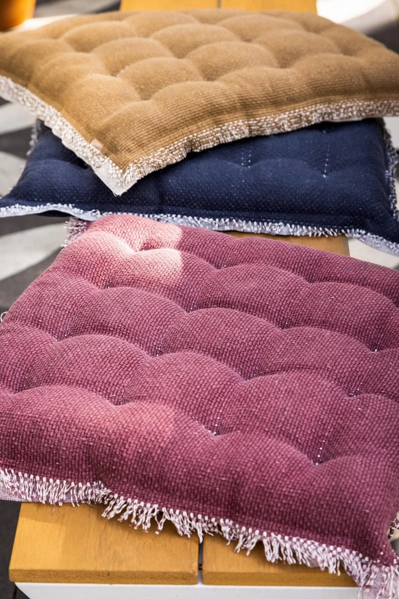 Dutch Decor - BURTO - Stoelkussen Van Gewassen Katoen Merlot 40x40 Cm - Rood - Zitkussen 6 Dutch Decor - BURTO - Stoelkussen Van Gewassen Katoen Merlot 40x40 Cm - Rood - Zitkussen - Afbeelding 4