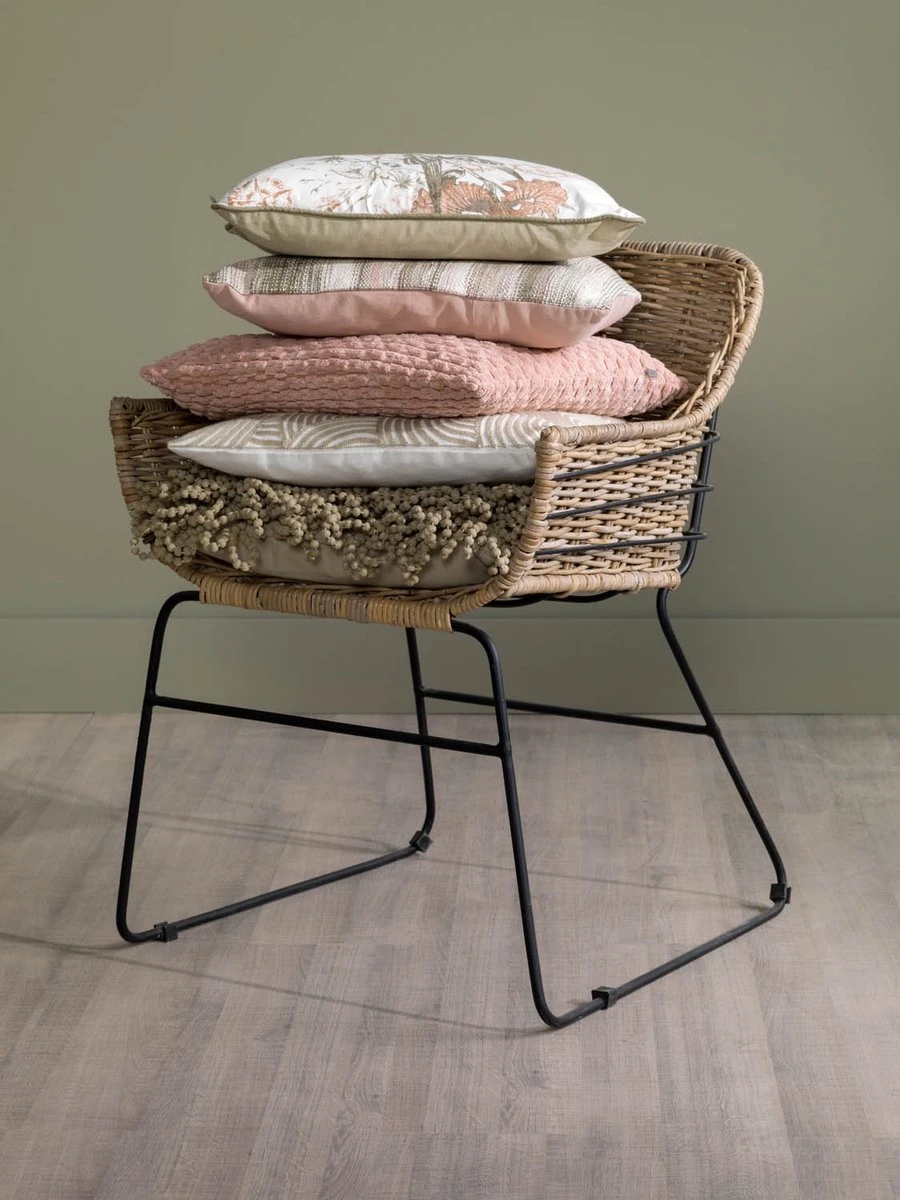 BENNY - Kussenhoes Met Bloemenprint Linde 45x45 Cm - Groen - Exclusief Binnenkussen 7 BENNY - Kussenhoes Met Bloemenprint Linde 45x45 Cm - Groen - Exclusief Binnenkussen - Afbeelding 5